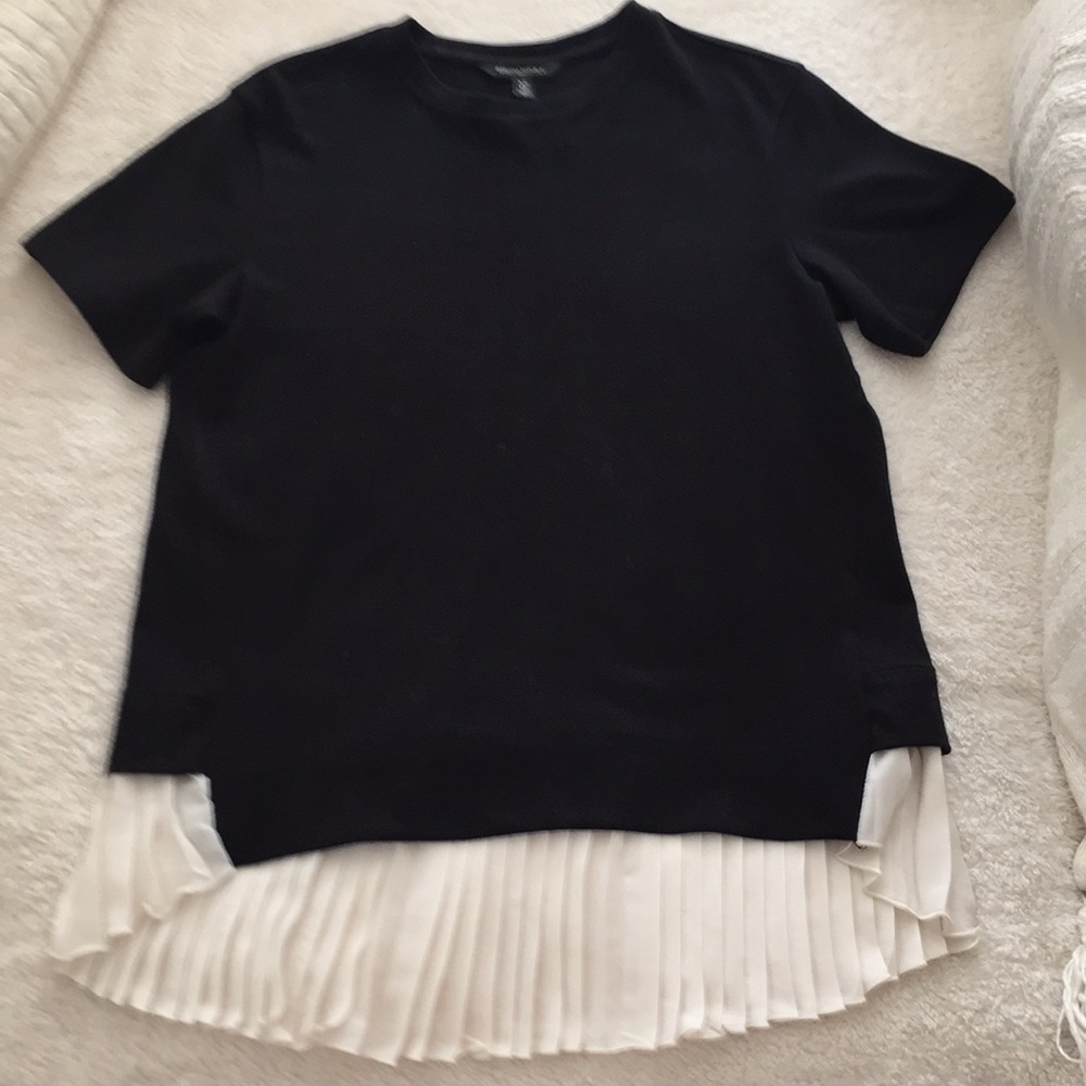 NWOT Banana Republic ruffled bottom shirt